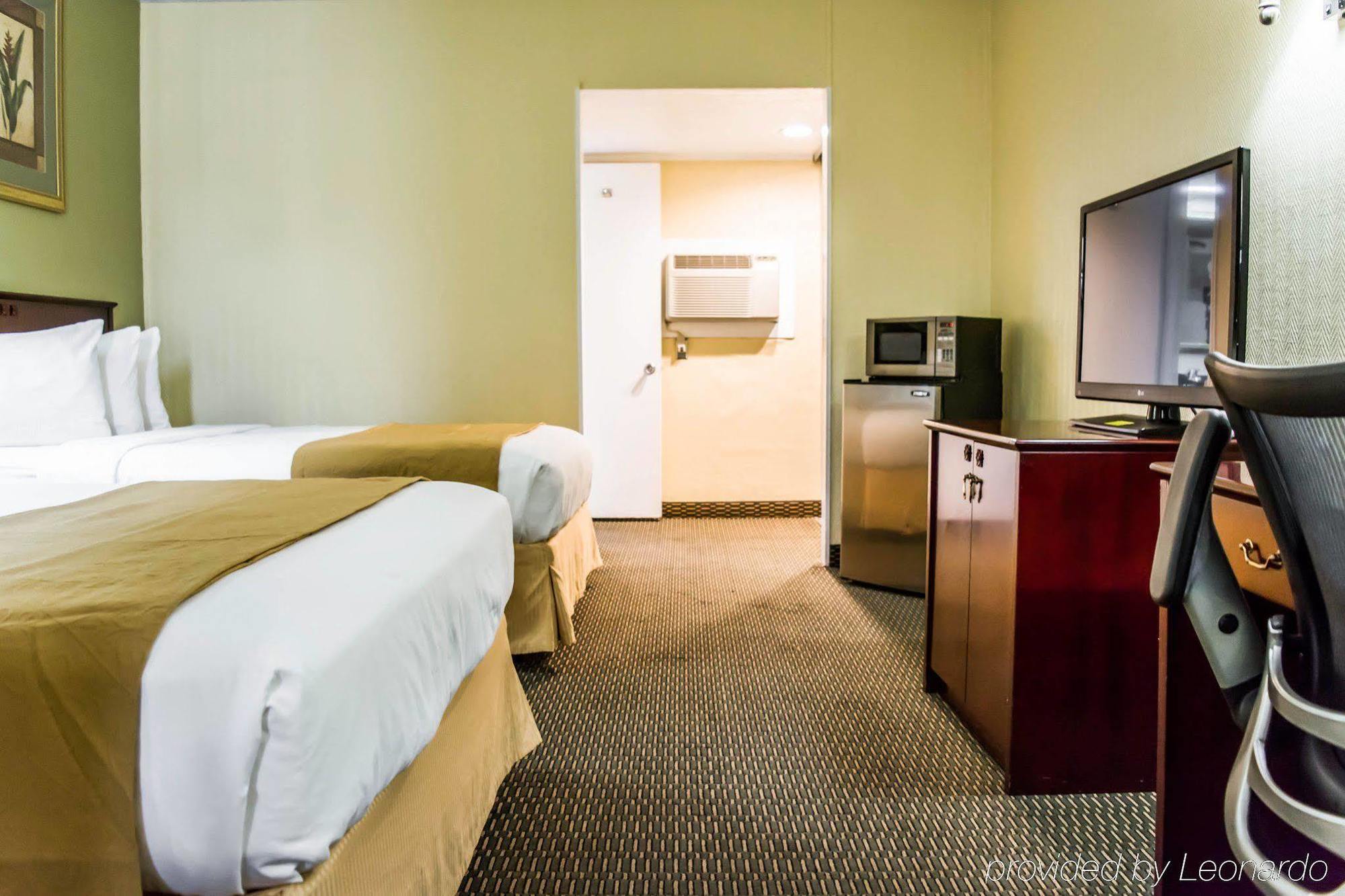Quality Inn Airport - Cruise Port Tampa Exterior photo